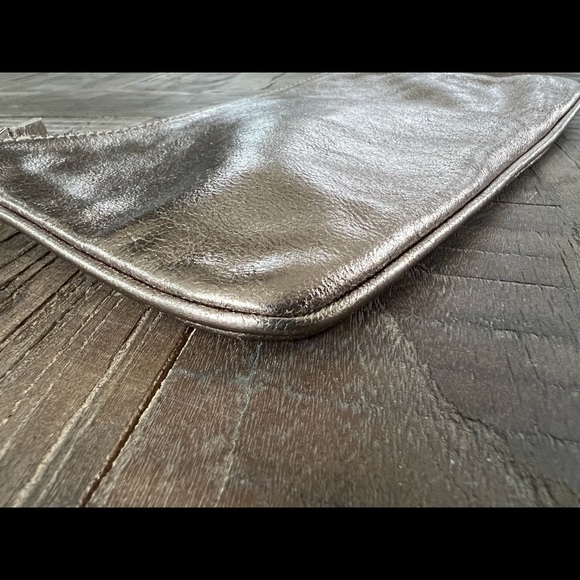 Tiffany gold leather clutch - Picture 7 of 9